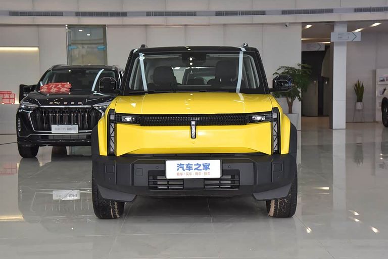 AIQAR eQ7 - exterior