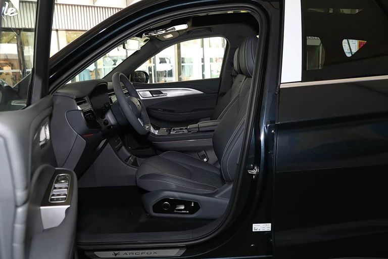 ARCFOX αT - interior