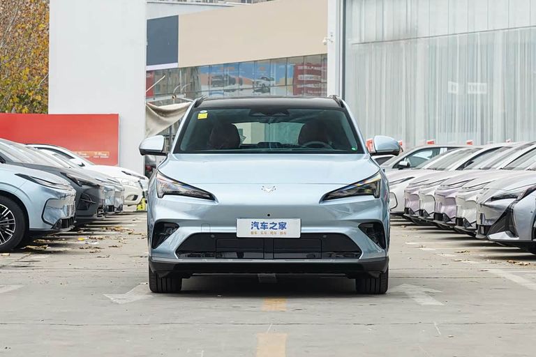 ARCFOX αT5 - exterior