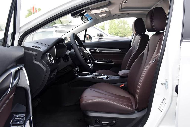 BAIC EU5 Plus - interior