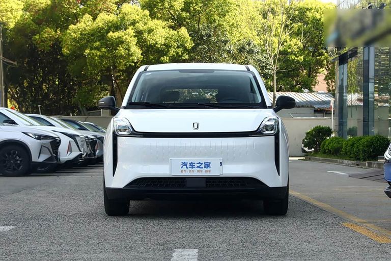 Bestune NAT E05 - exterior