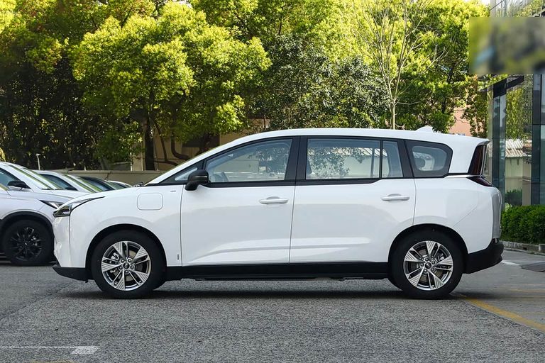 Bestune NAT E05 - exterior