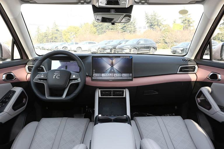 BYD Atto 2 / Yuan UP - interior