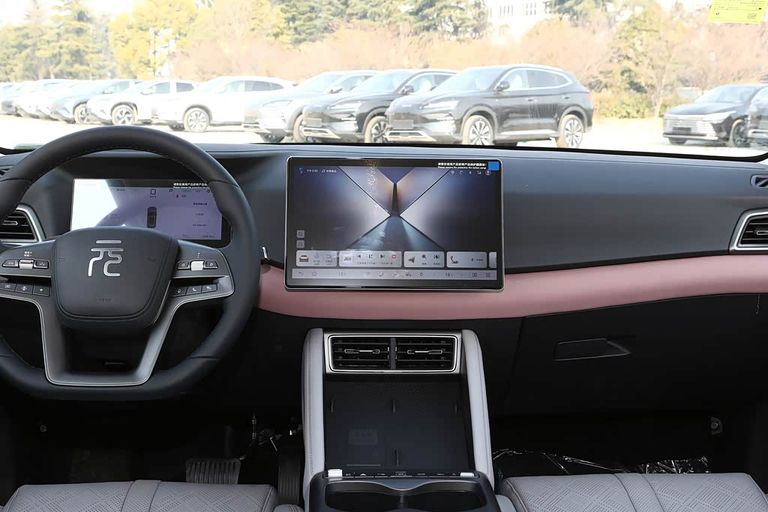 BYD Atto 2 / Yuan UP - interior