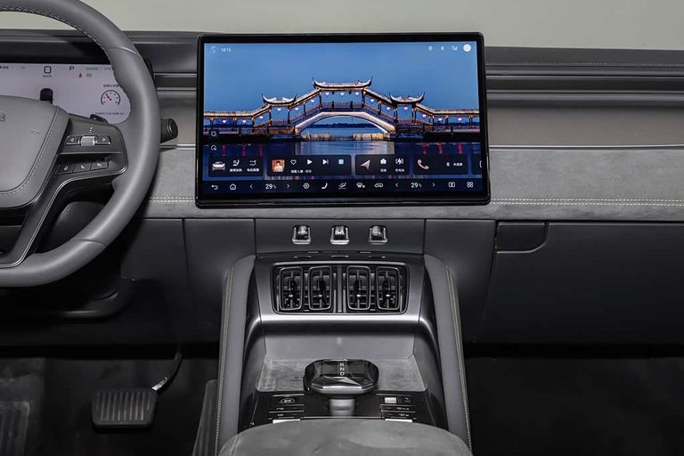 BYD Song L EV - interior