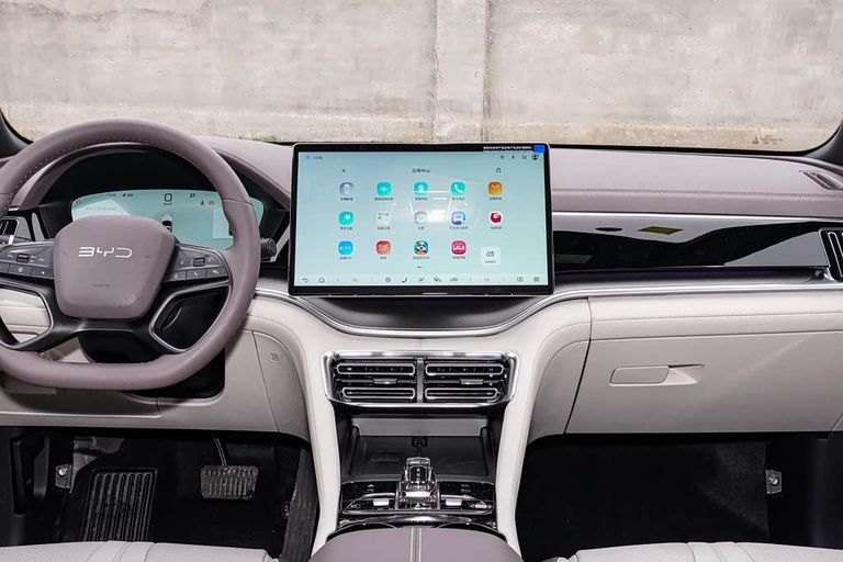 BYD Song Plus - interior