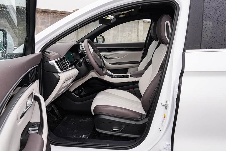 BYD Song Plus - interior
