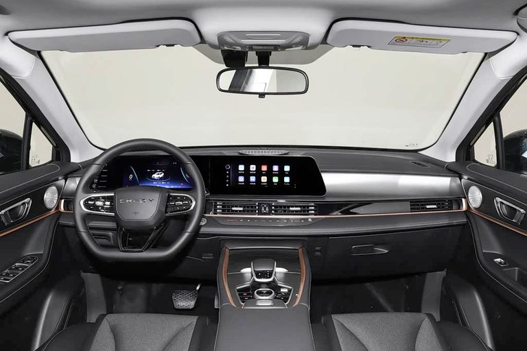 Chery FX / Omoda C5 - interior