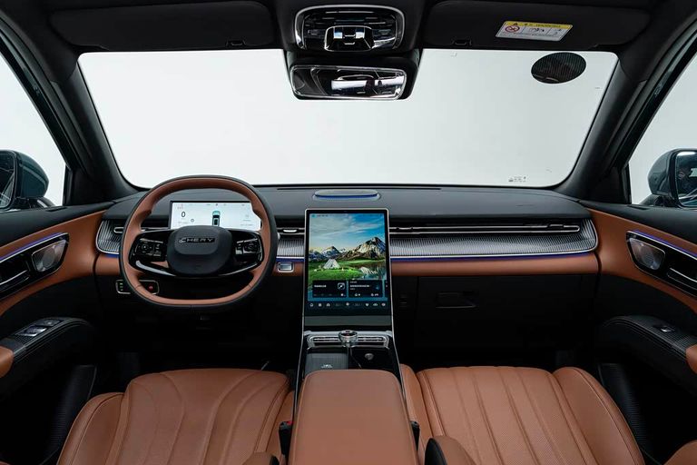 Chery Tiggo 8 - interior