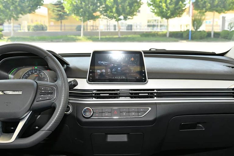 Dayun Yuehu S1 - interior