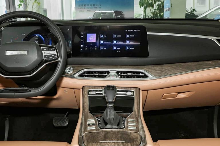 DFSK Fengon 600 - interior