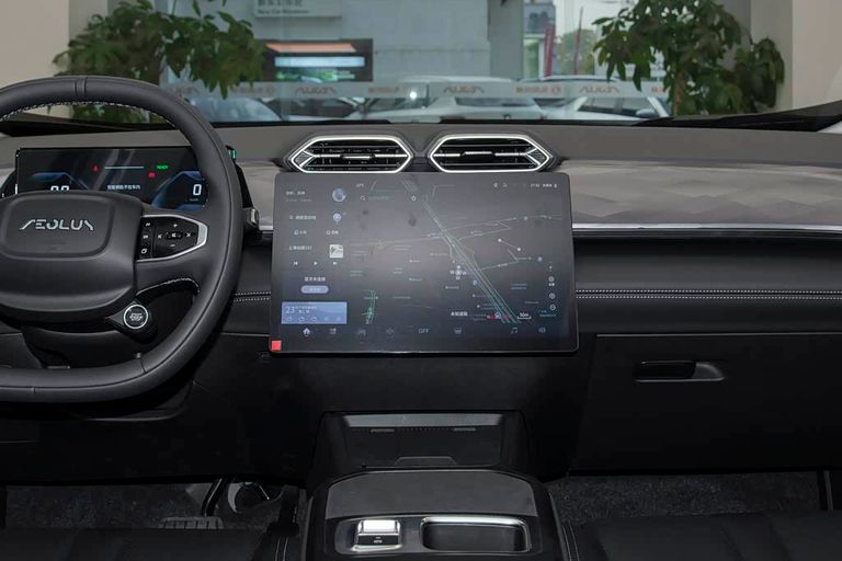 Dongfeng Mage - interior