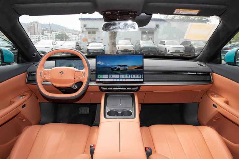 Dongfeng eπ007 - interior