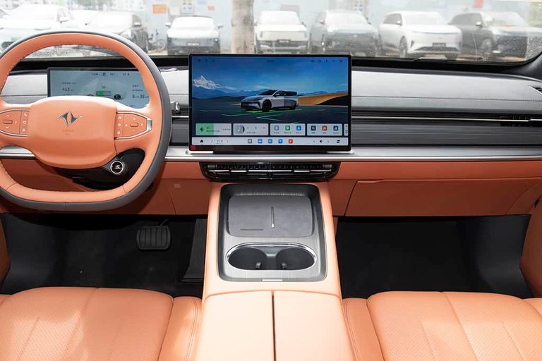 Dongfeng eπ007 - interior