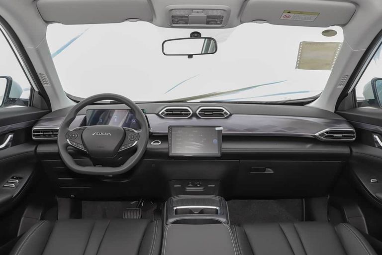 Dongfeng SKY EV01 - interior