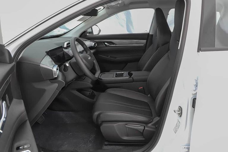 Dongfeng SKY EV01 - interior