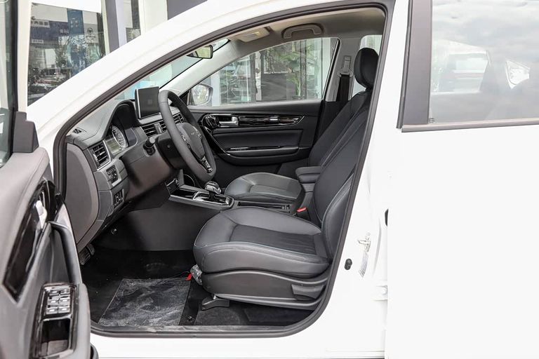 Forthing S60 - interior