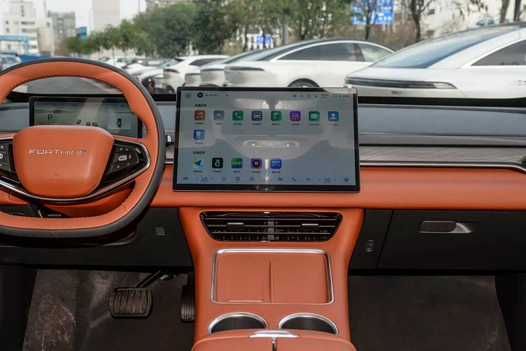 Forthing S7 - interior