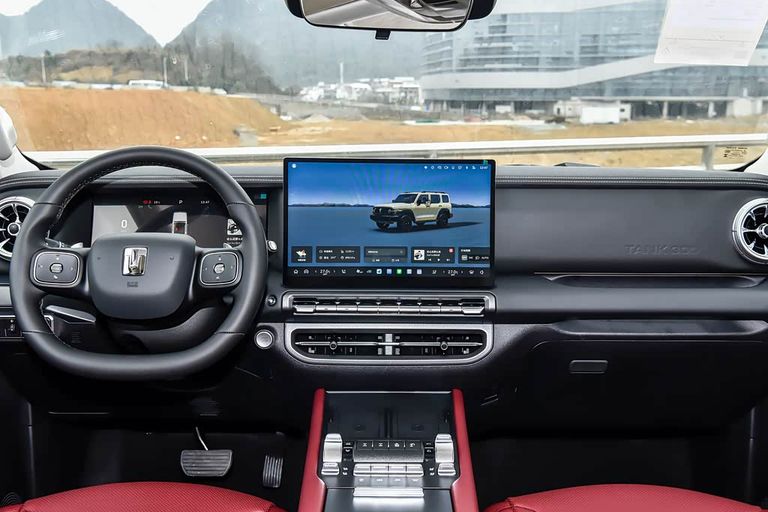 GWM Tank 300 - interior