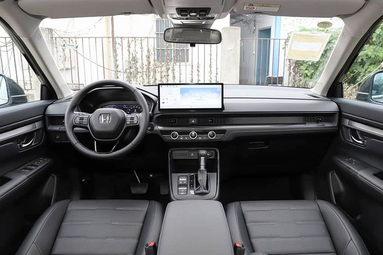 Honda CR-V - interior