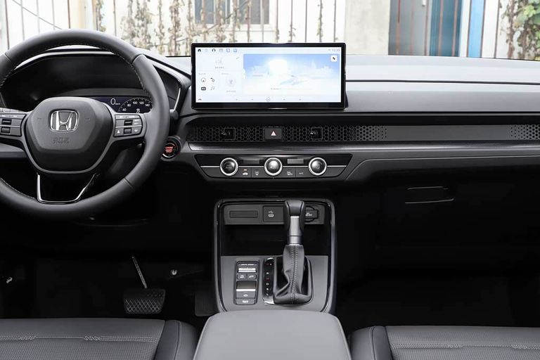 Honda CR-V - interior