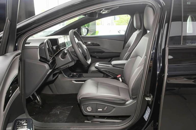 Hongqi EH7 - interior