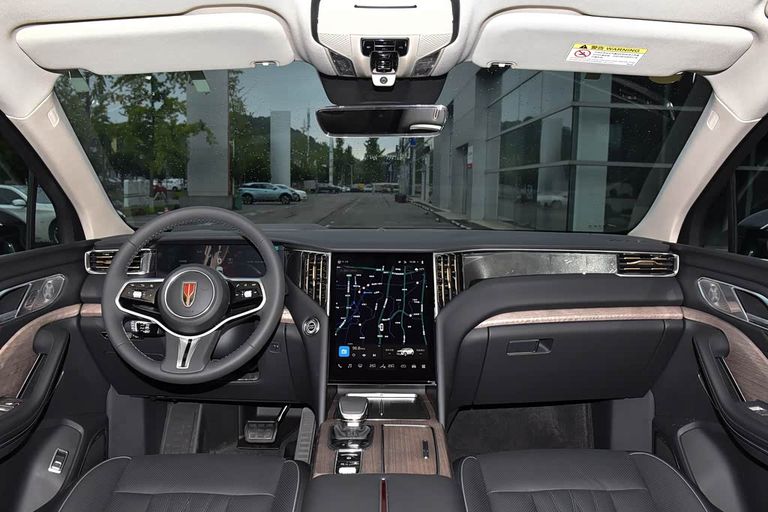 Hongqi HS7 - interior