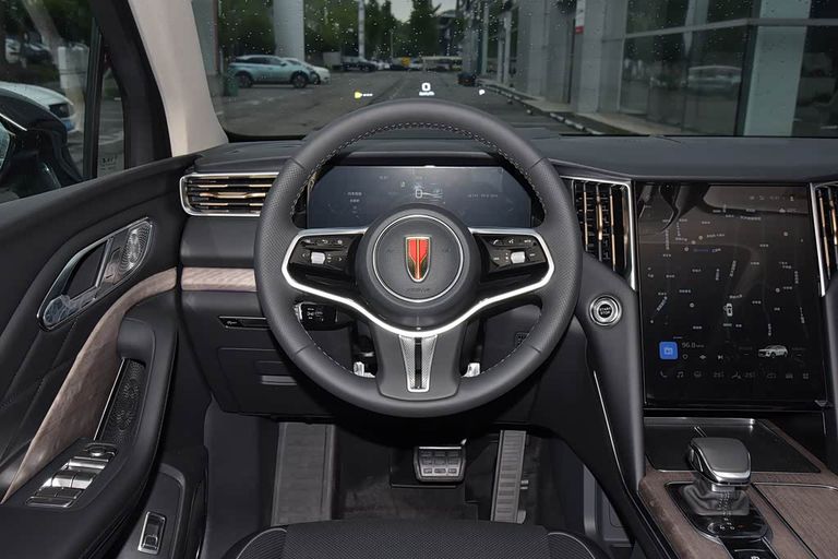 Hongqi HS7 - interior
