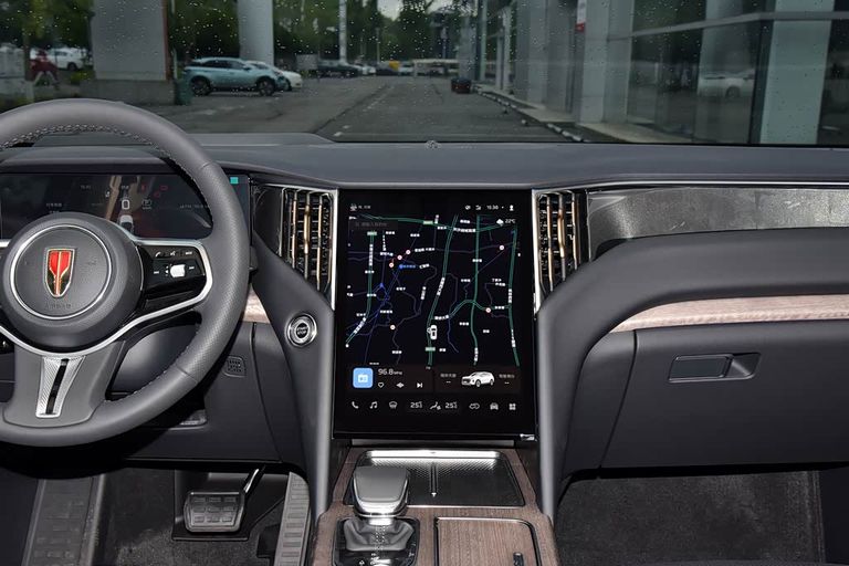 Hongqi HS7 - interior