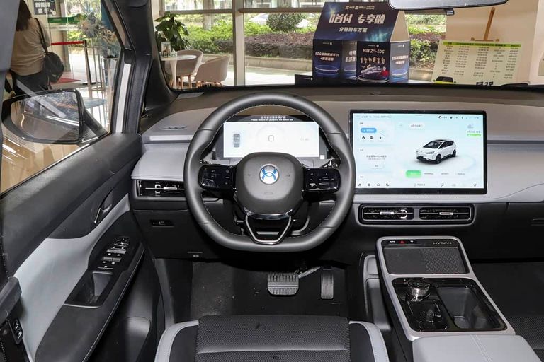 Hycan Z03 - interior