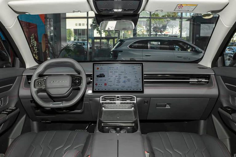Jetour Dashing - interior