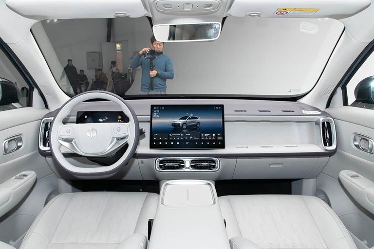 Leapmotor B10 - interior