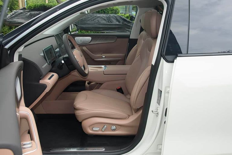 Leapmotor C11 - interior