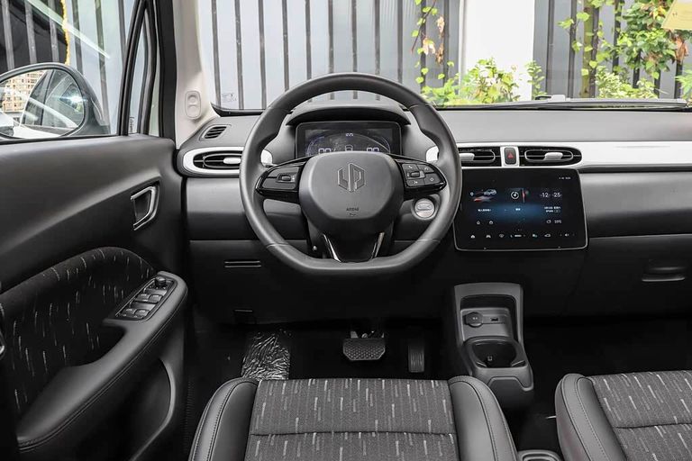 Leapmotor T03 - interior