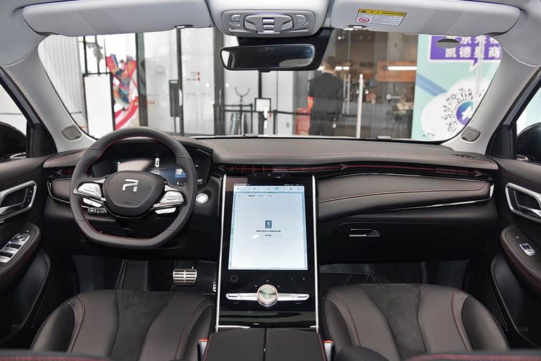 MG Marvel R - interior