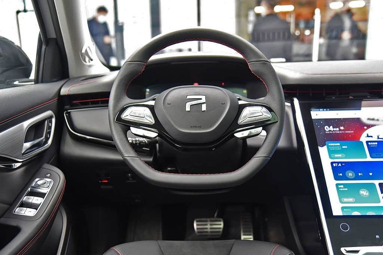 MG Marvel R - interior