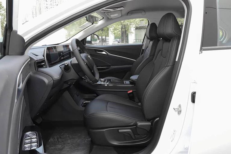 Neta U Pro - interior