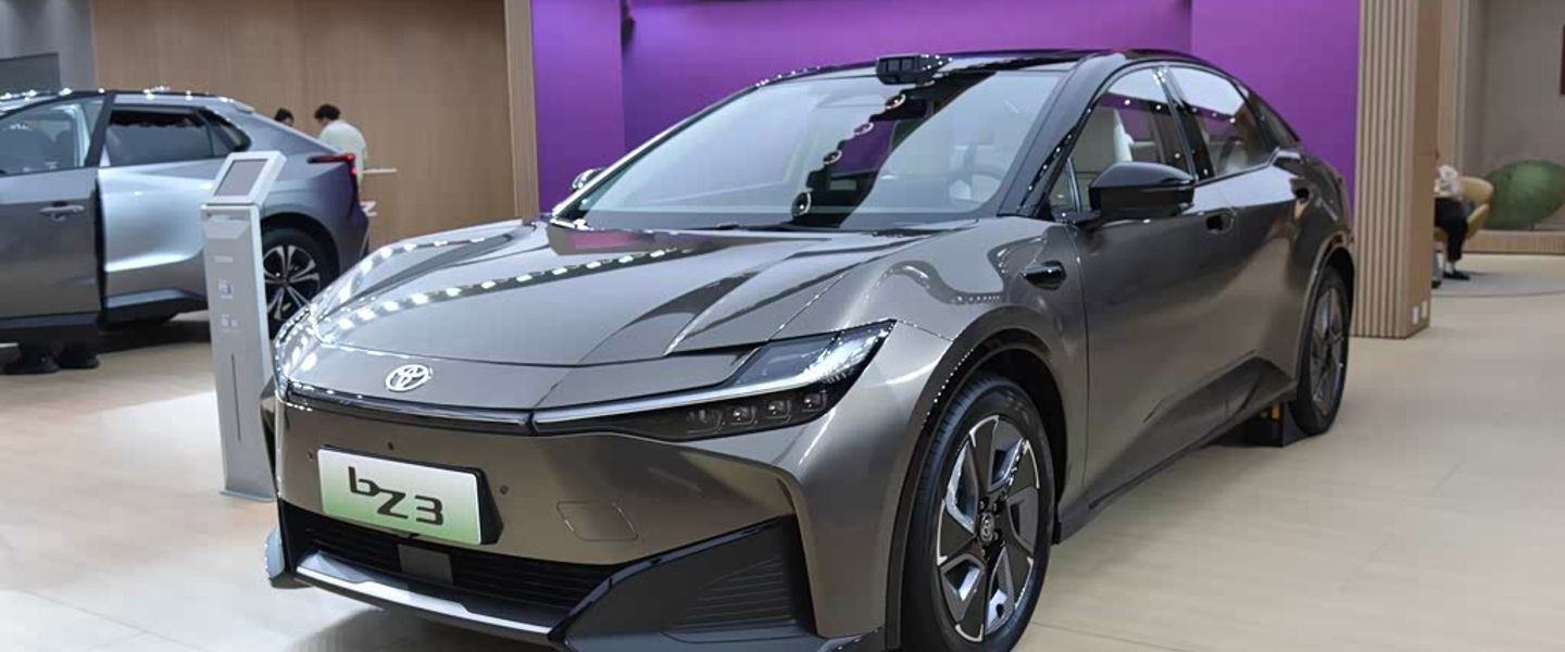 Toyota BZ3