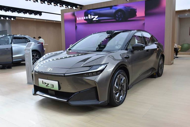 Toyota BZ3
