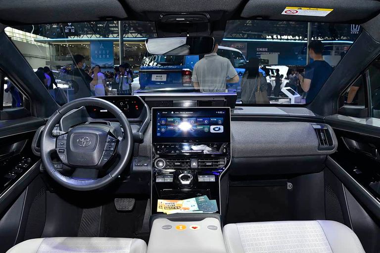GAC Toyota bZ4X - interior