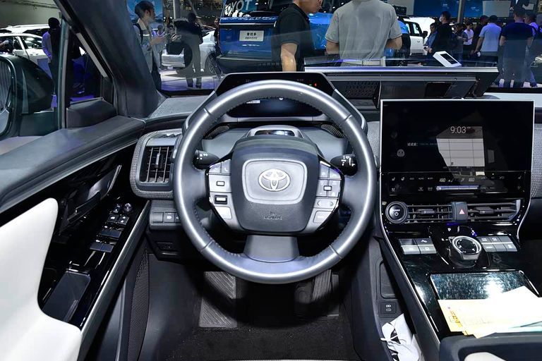 GAC Toyota bZ4X - interior