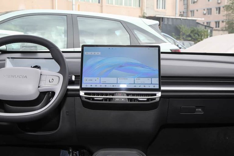 VENUCIA VX6 - interior