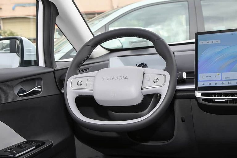 VENUCIA VX6 - interior