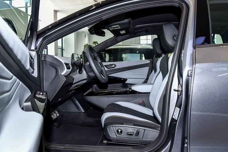 VW ID.4 X - interior