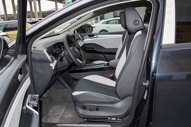 VW ID.6 CROZZ - interior