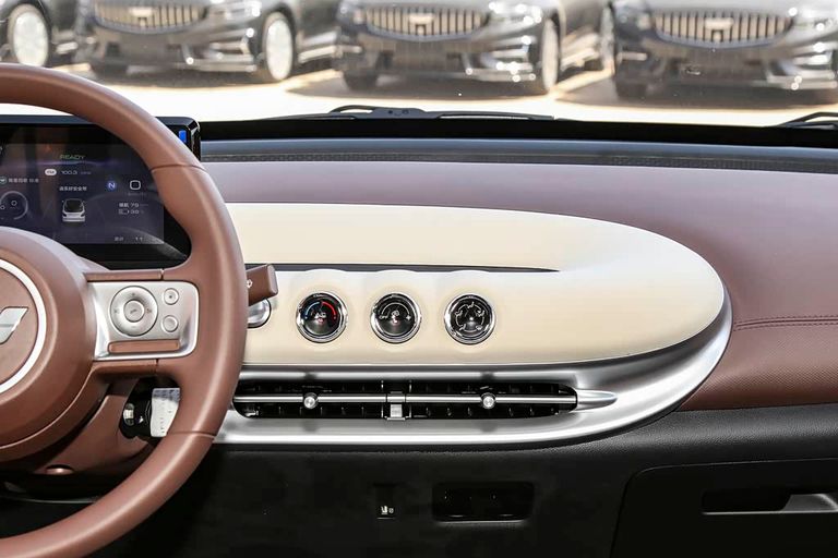 Wuling Bingo - interior