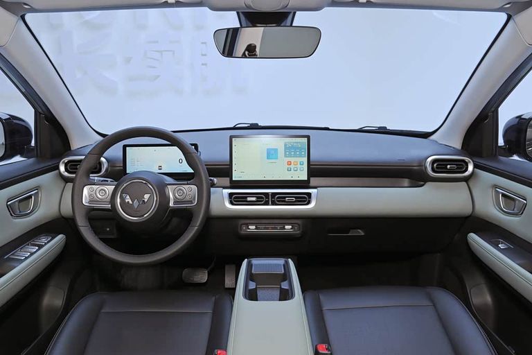 Wuling Bingo Plus - interior