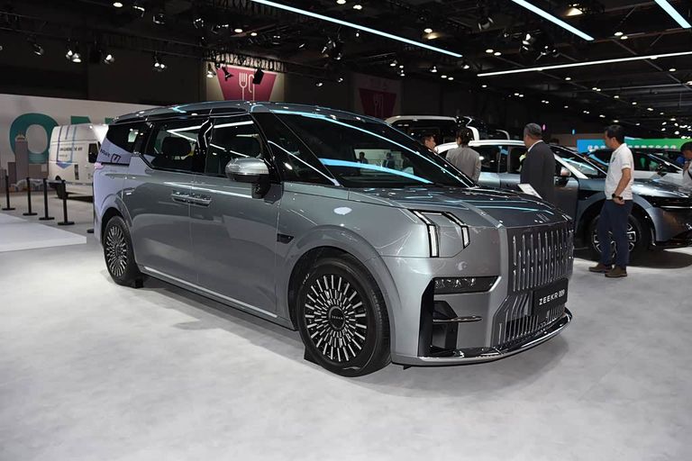Zeekr 009 - exterior