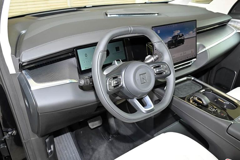 Zeekr 009 - interior