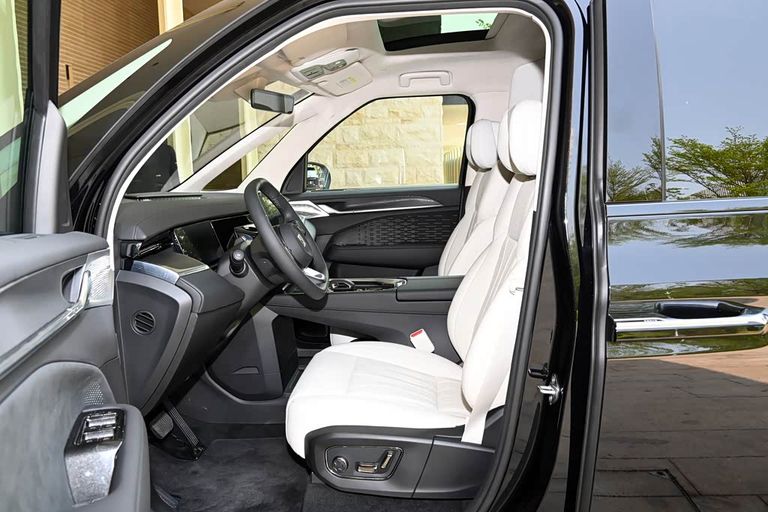 Zeekr 009 - interior